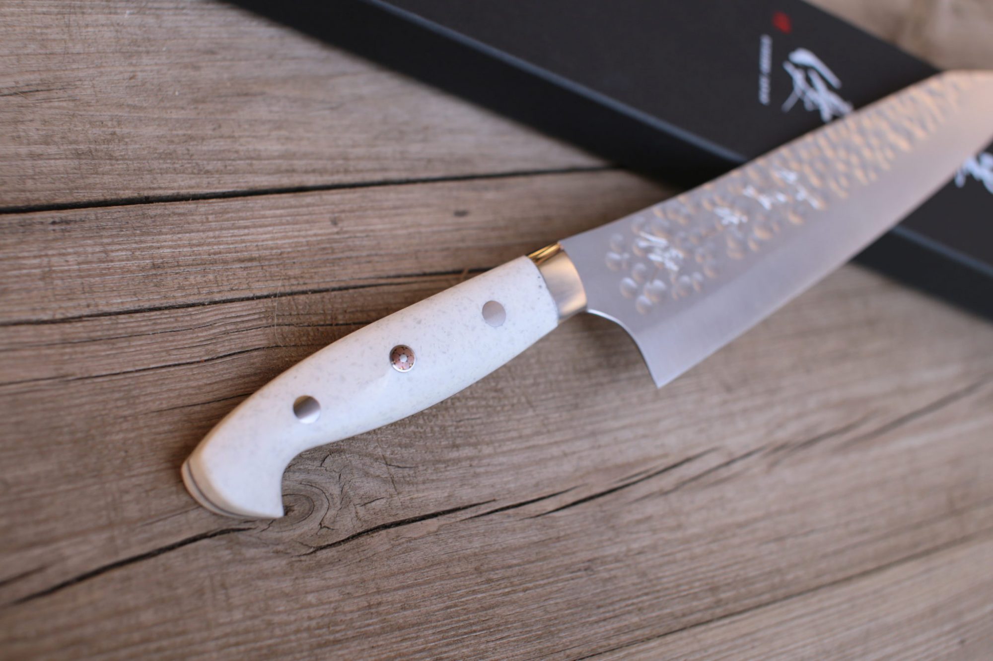 Yu Kurosaki R2 Gyuto 210mm gehämmert