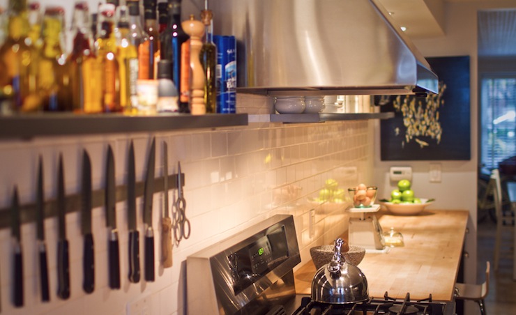 magnetisches Messerregal in der Küche zum Aufhängen von 2