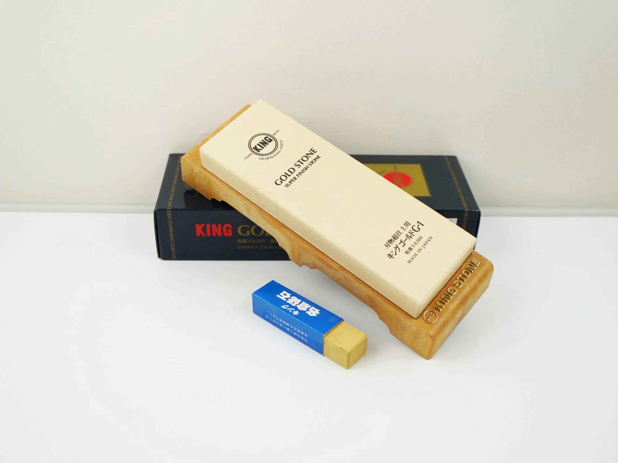 King Gold G-1 (Inc. Nagura) #8000 Japanese Sharpening Stone
