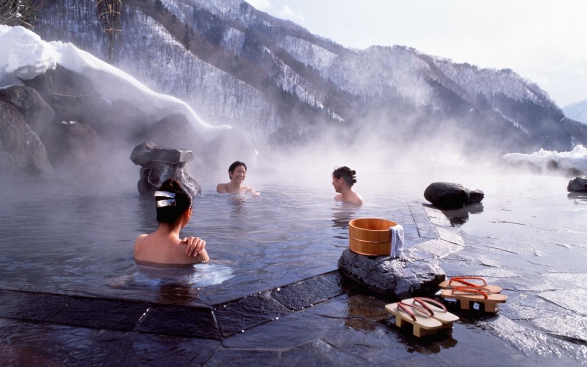onsen in winter tips japan