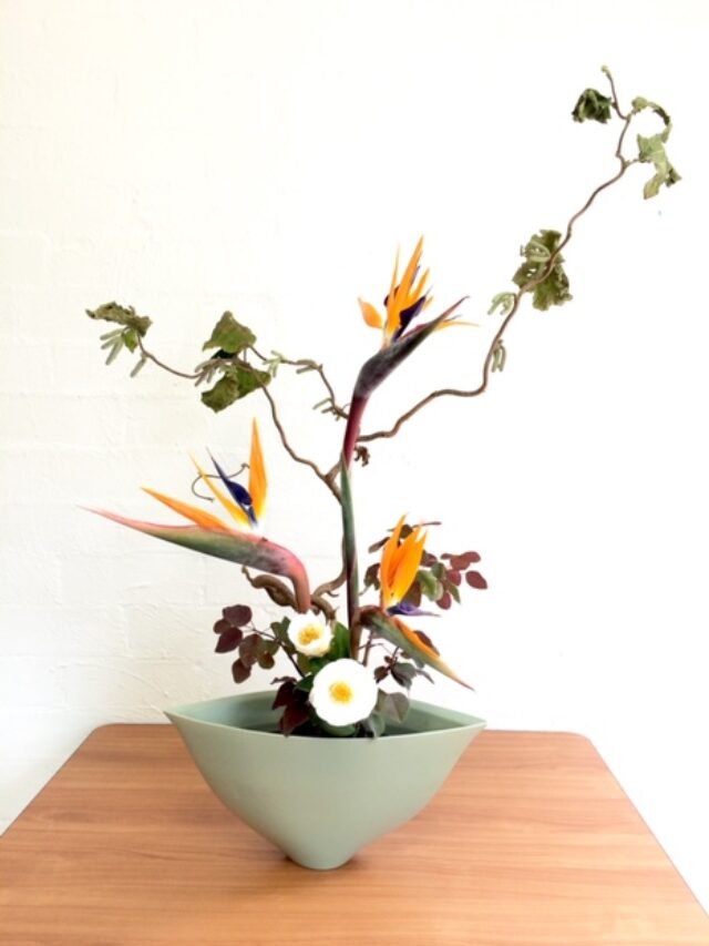 ikebana japanese art of flower composition