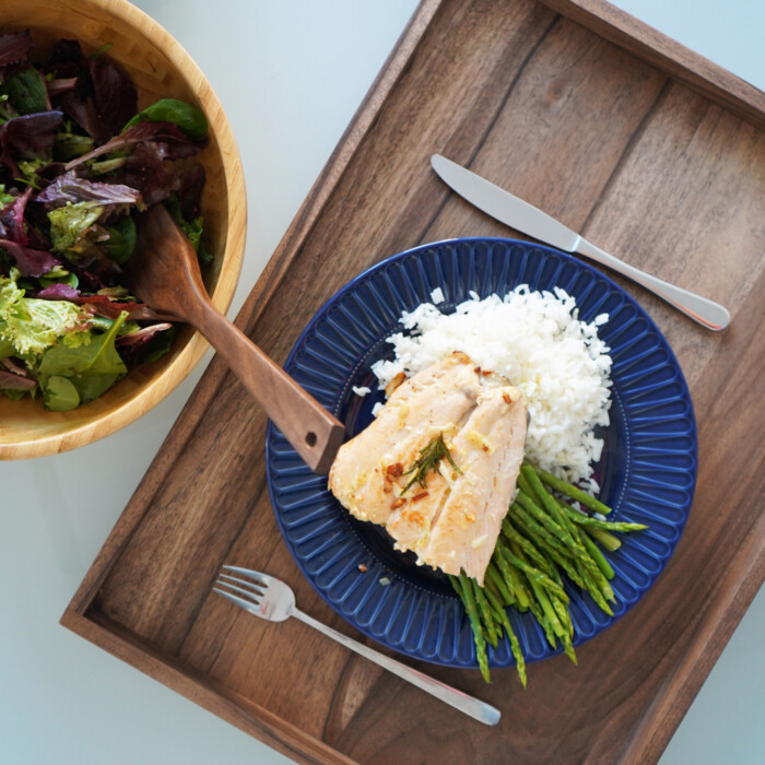 Nussbaum dunkel Küche Tablett mit Lebensmitteln
