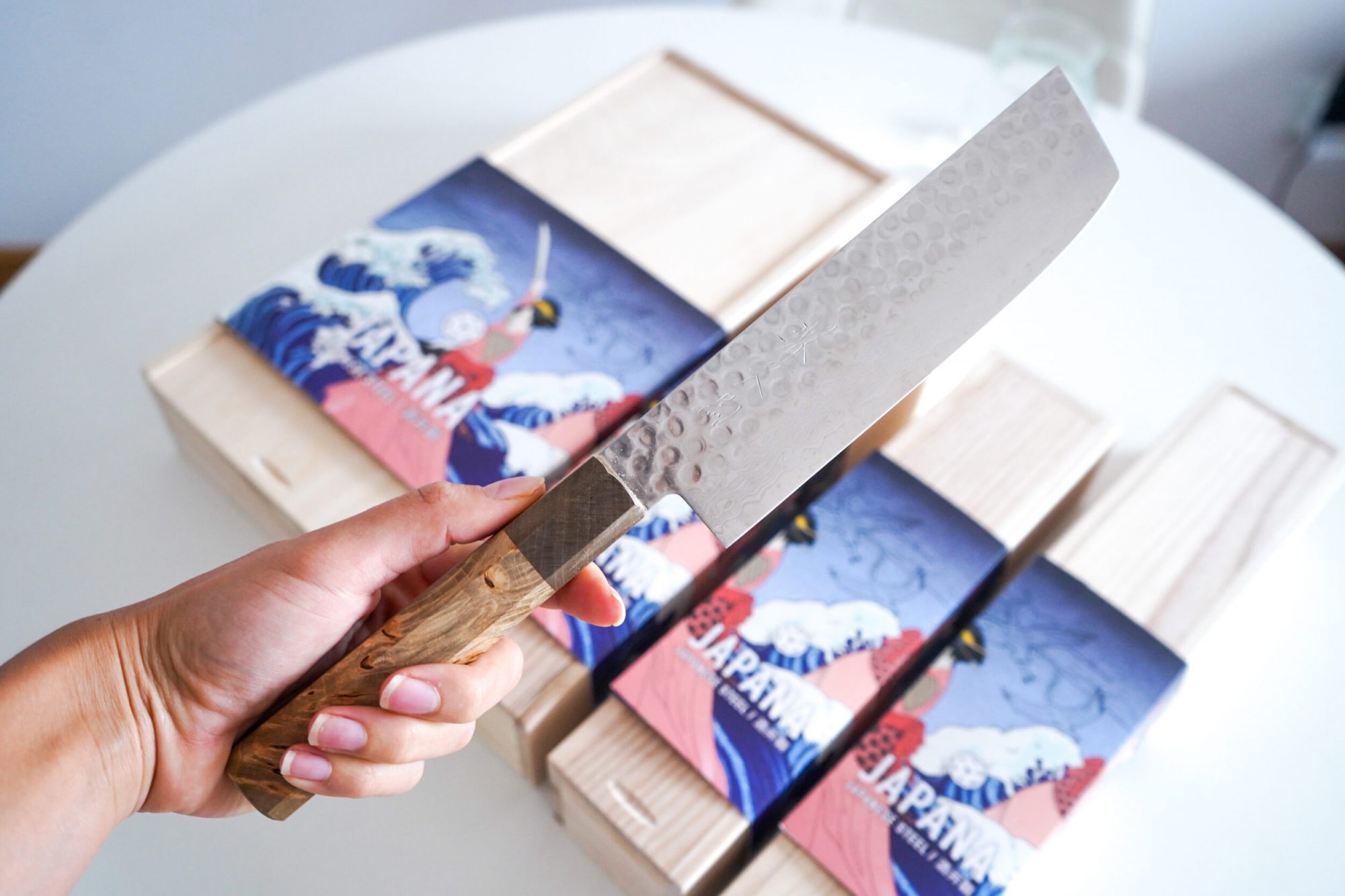 Oishya Sakai Kyuba brown nakiri on Sakai Kyuba boxes