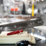 aomori hiba schneidebrett in der professionellen küche