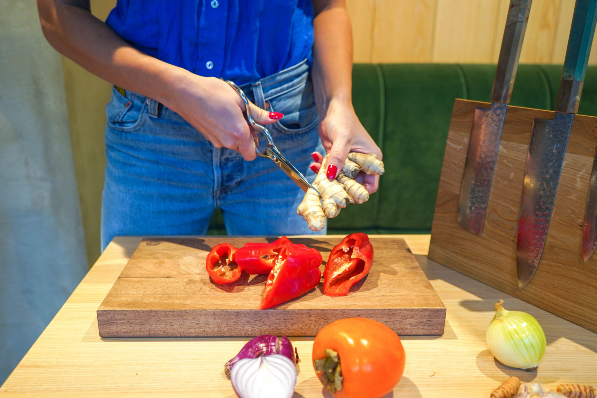 sanjo japanese kitchen scissors cutting ginger