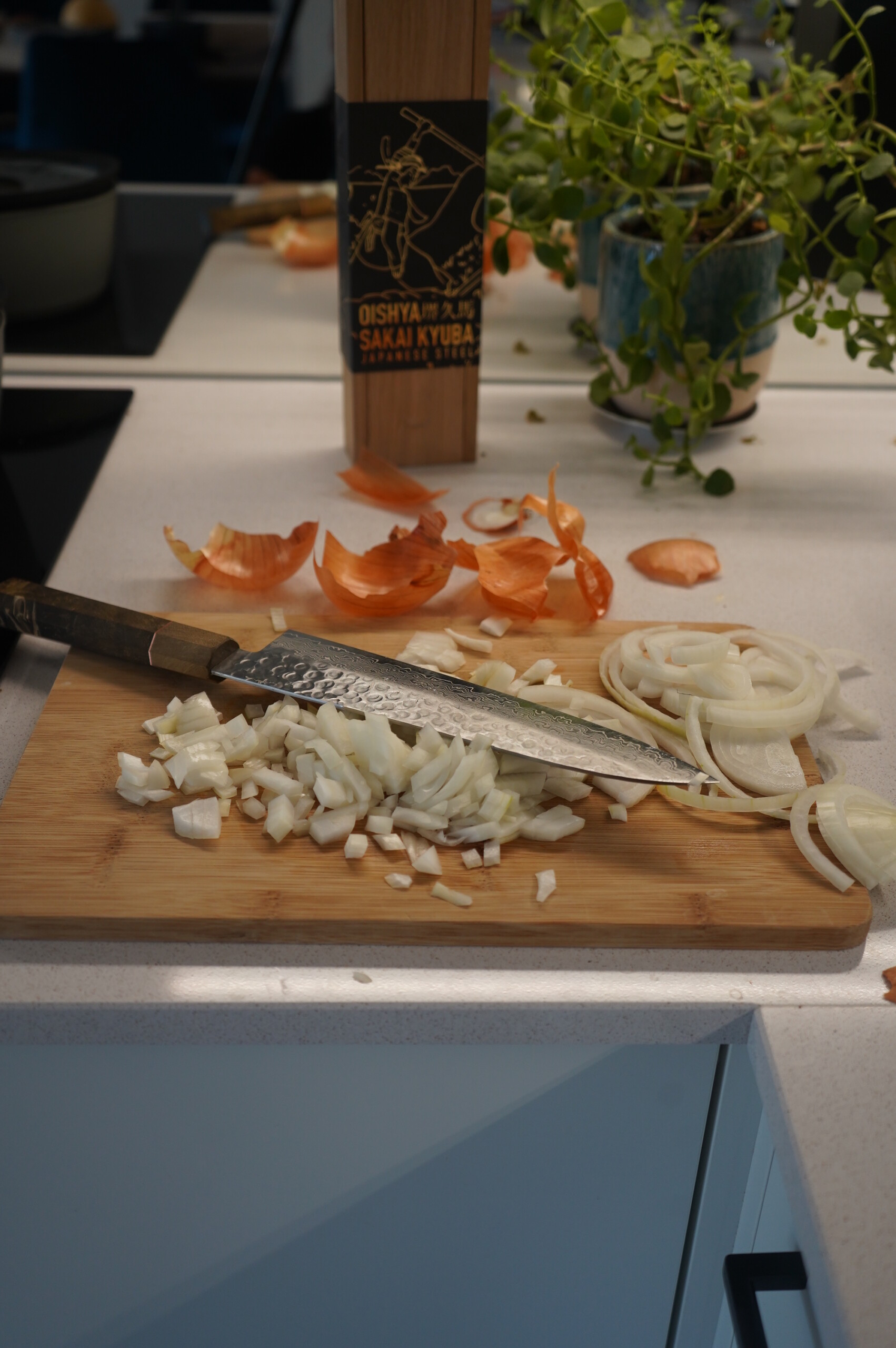 japanese knives for women ergonomic lightweight knives sakai kyuba