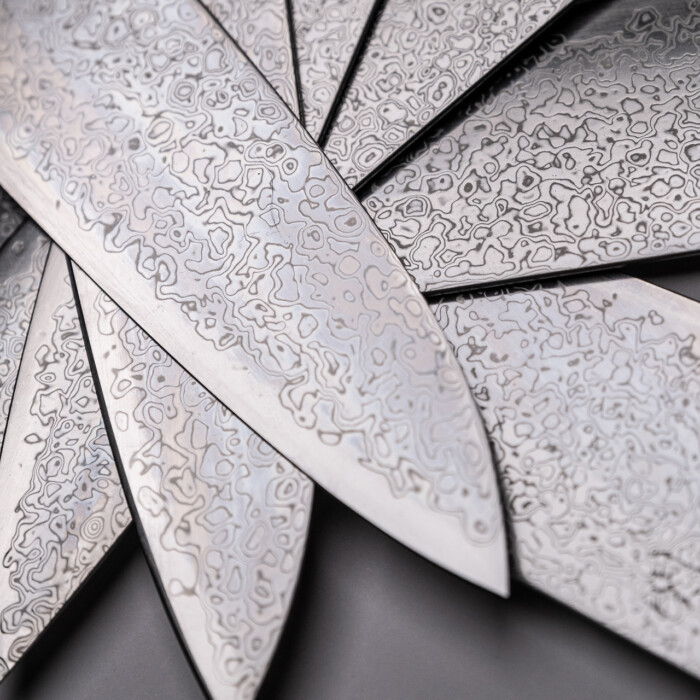 closeup seki kyuba shin Seki Kyuba SHIN Santoku closeup blade