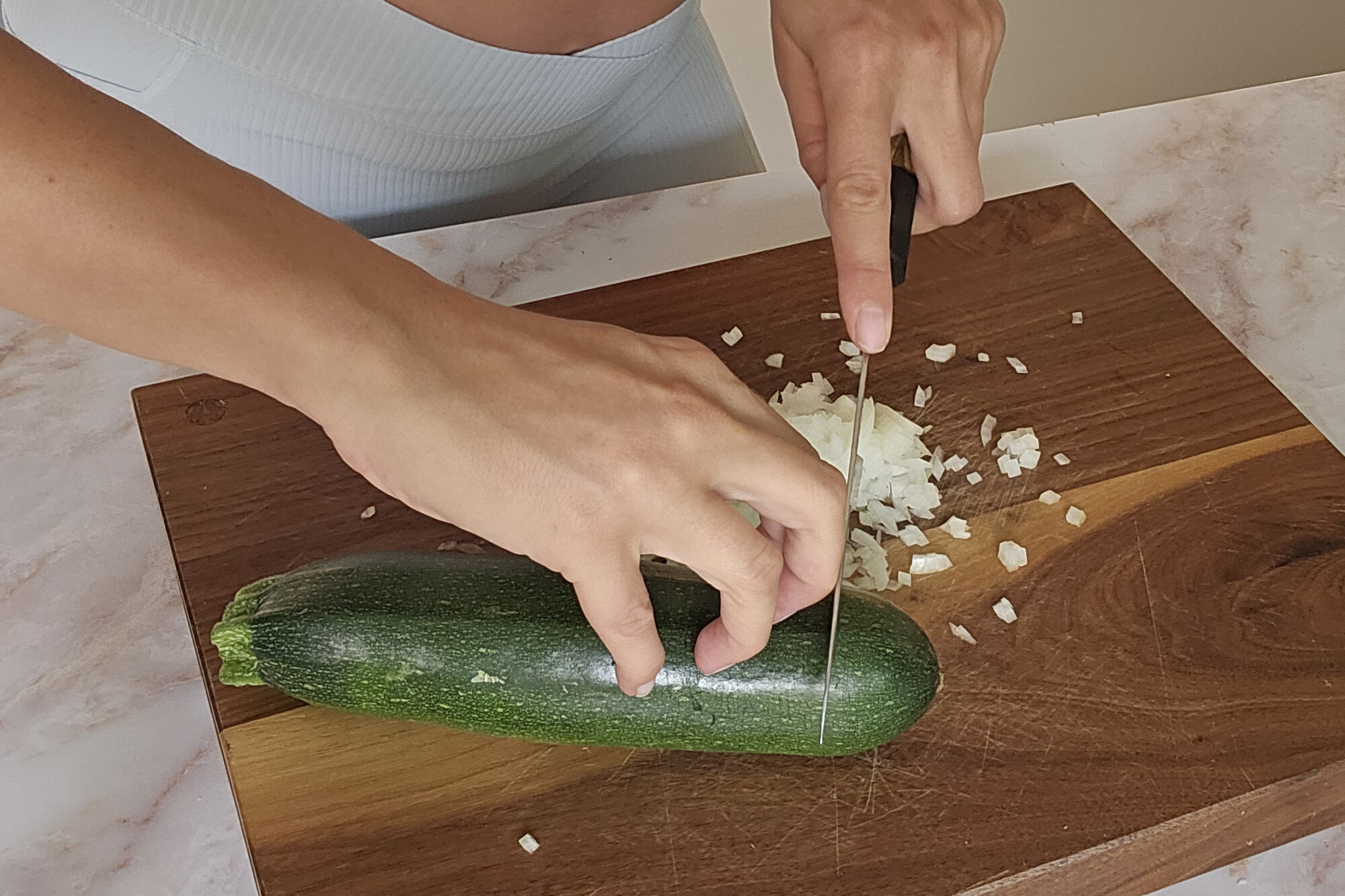 the claw cutting technique kitchen tips