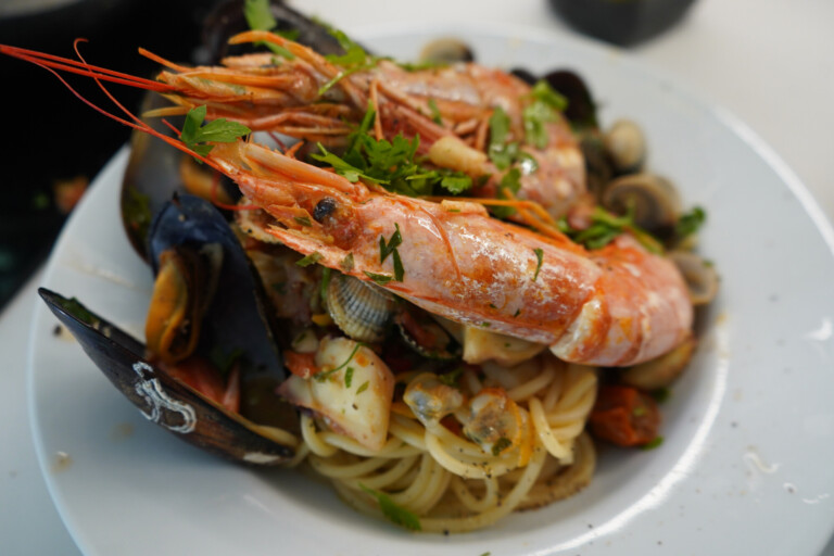 Frutti di Mare Spaghetti (Seafood Spaghetti) Recipe